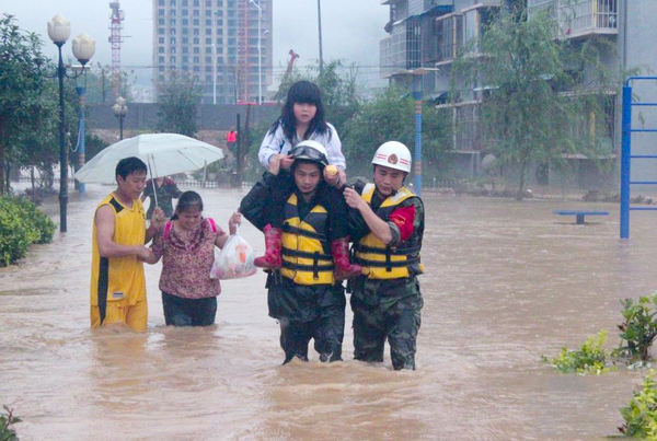 貴州多地持續(xù)強降雨-商鋪民房被淹-2