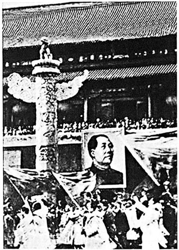 　第四幅畫(huà)像懸掛時(shí)間：1950年“五一”國(guó)際勞動(dòng)節(jié) 主筆：辛莽