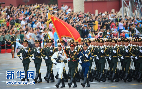 紀(jì)念中國人民抗日戰(zhàn)爭暨世界反法西斯戰(zhàn)爭勝利70周年大會專項(xiàng)演練順利舉行，這是參加演練的三軍儀仗隊(duì)（8月23日攝）。新華社記者 李剛 攝