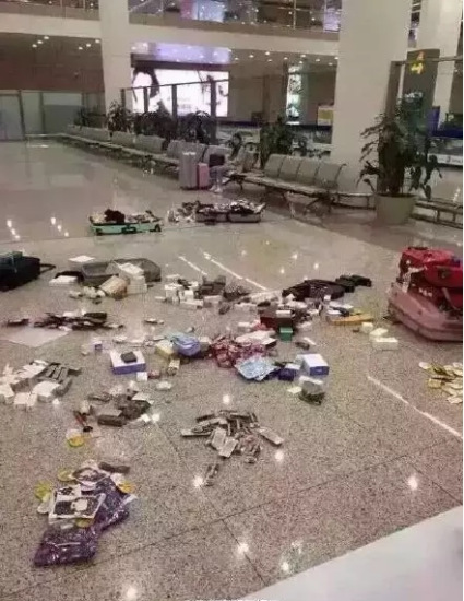 海關(guān)總署：旅客在機場拋棄物品情況不屬實