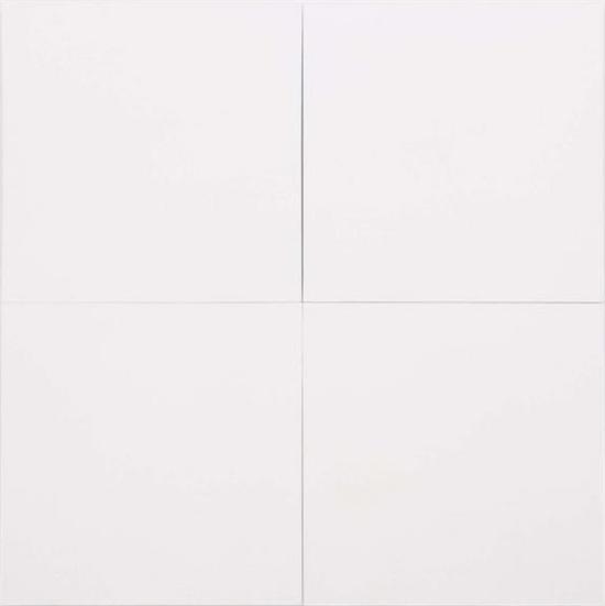 《白色油畫[四屏]（White Painting [Four Panel]）》，布面油畫，1951年。圖片來源：羅伯特·勞森伯格基金會(huì)