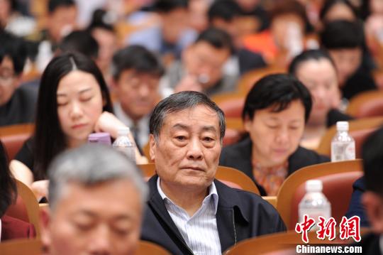 宗慶后談家風(fēng)：自強(qiáng)不息心懷家國的“宗氏”情懷