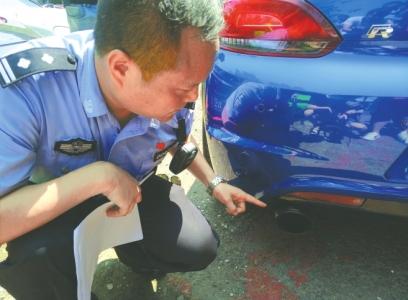 非法改裝豪車遭查扣 停車場里雜草覆蓋無人領(lǐng)