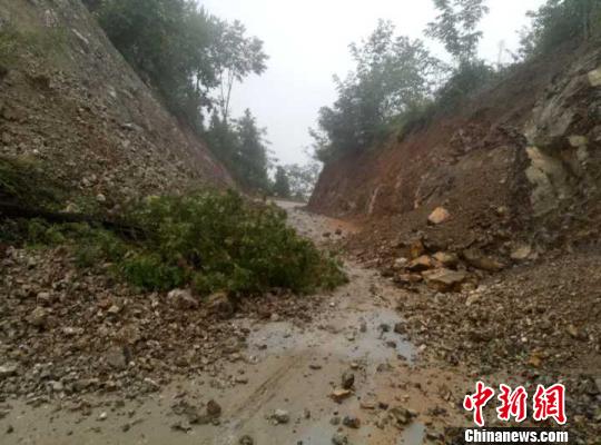 圖為商洛發(fā)生暴雨洪澇災(zāi)害?！∪f濤 攝