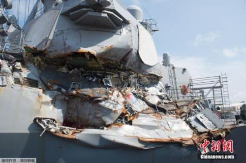 8月18日，美國(guó)海軍公布了其海軍驅(qū)逐艦“菲茨杰拉德”號(hào)內(nèi)部破損的照片。