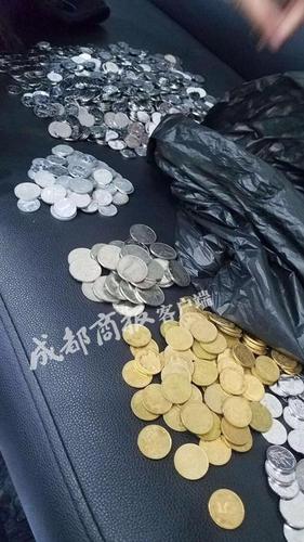 雅安老師離職后收到16660枚硬幣的押金 花4小時才數(shù)完