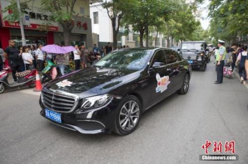 資料圖：奔馳車。<a target='_blank' href='http://www.chinanews.com/'>中新社</a>記者 張?jiān)?攝