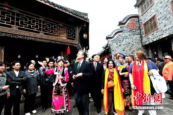 2011年4月19日，中國(guó)四川國(guó)際文化旅游節(jié)在汶川縣水磨鎮(zhèn)開(kāi)幕。中新社記者 安源攝