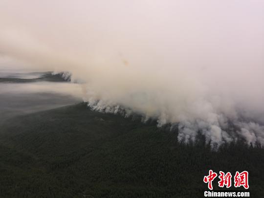 圖為大興安嶺金河火場(chǎng)航拍畫(huà)面。重點(diǎn)國(guó)有林管理局防滅火指揮部供圖