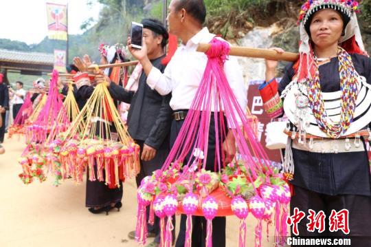 廣西巴馬舉辦布努瑤“祝著節(jié)”促非物質(zhì)文化遺產(chǎn)保護傳承