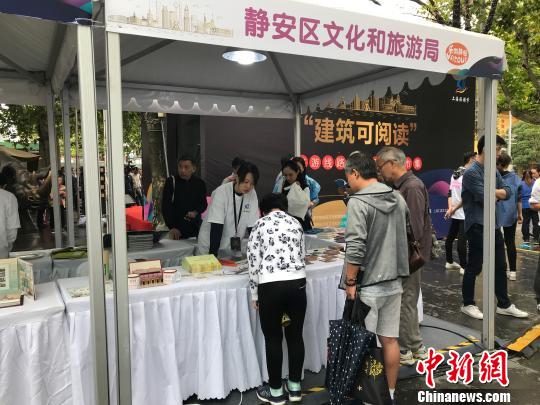 見證“百年積淀，深厚人文”的陜西北路和充滿上海灘傳奇的愚園路等3條靜安區(qū)建筑可閱讀微旅行線路首發(fā)。　芊燁 攝