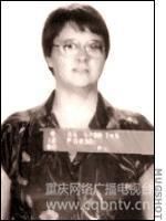 “日落大道”雌雄殺手——Carol Bundy &Douglas Daniel Clark 這對殺手是因其在洛杉磯日落大道上尋找受害者而得名。一人名叫Douglas Daniel Clark,是一名32歲的英俊鍋爐工。他的幫兇叫Carol Mary Bundy,是一名37歲的離婚母親。他們是在一起同居的情侶，他們也一起殺人。